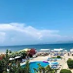 Erosea Aparthotel 3*