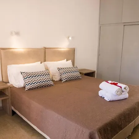 Aparthotel Erosea *